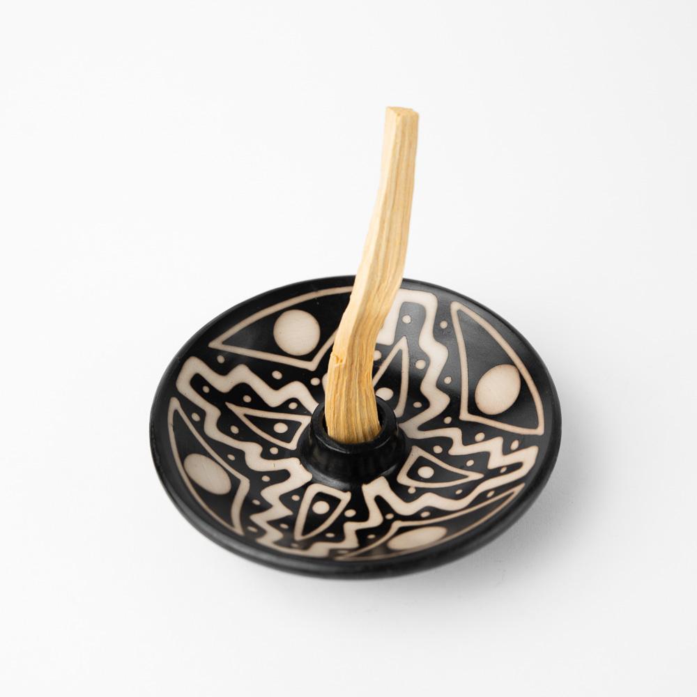 Palo Santo Ceramic  Holder with 5 Palo Santo Sticks.